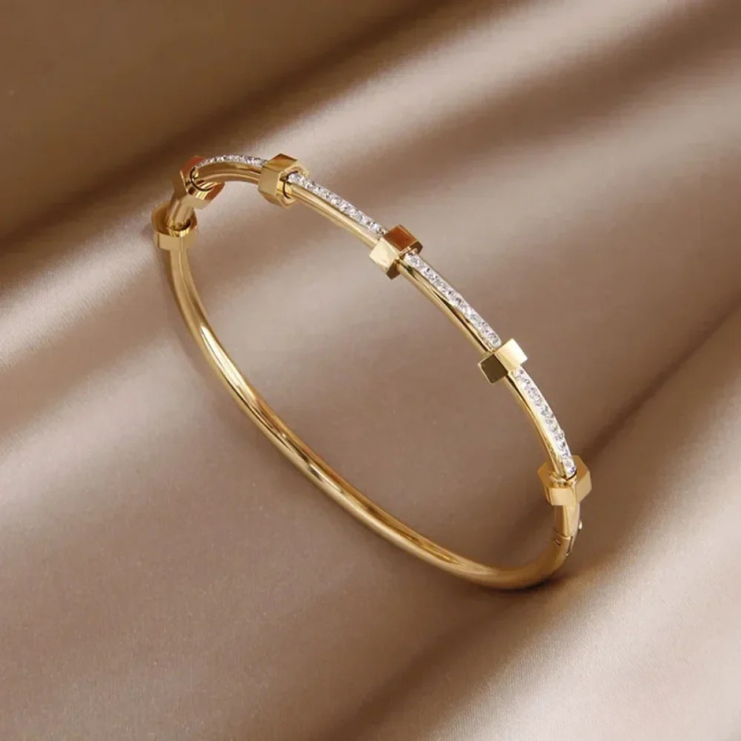 Elegant Light Gold Bracelet