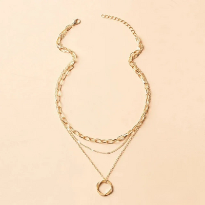 Gold necklace with pendant