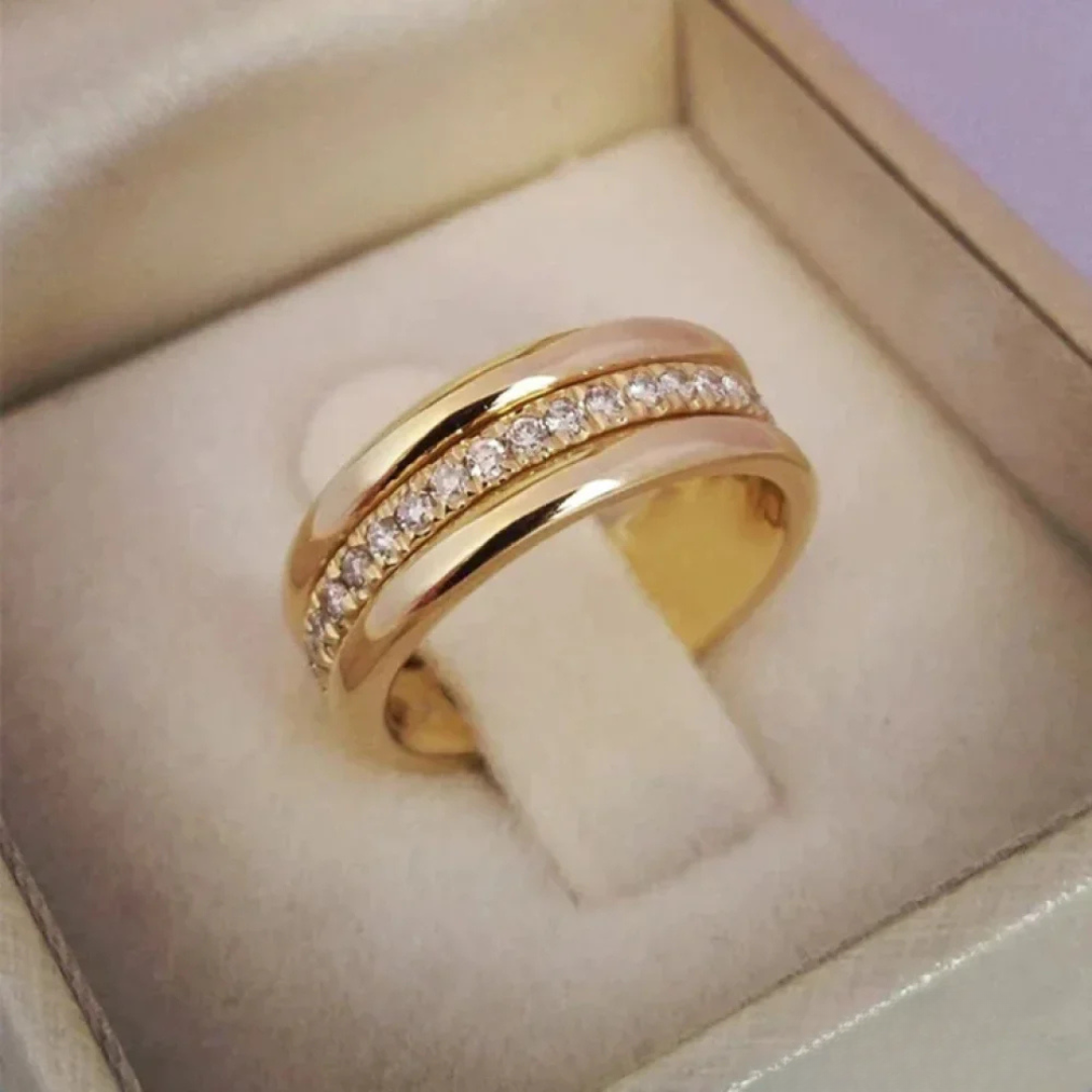 Elegant Zirconium Ring