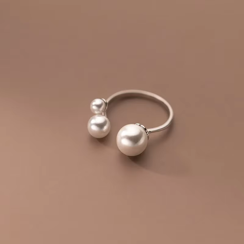Adjustable Pearl Ring