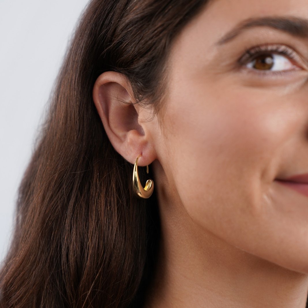 Drop-shaped earrings