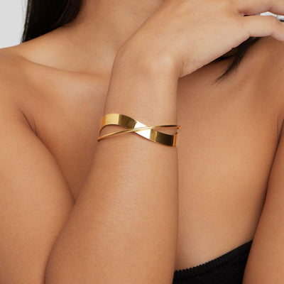 Eve Unique Gold Bracelet