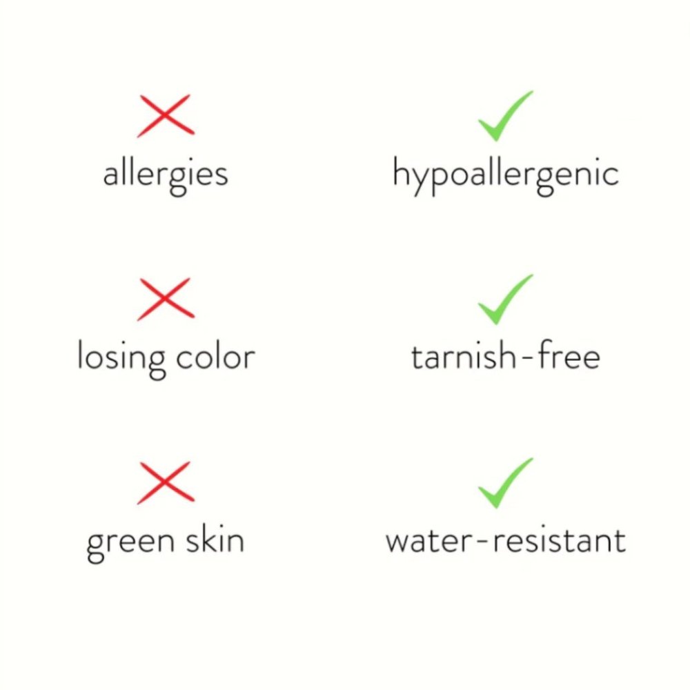 Liza Pendant Necklace