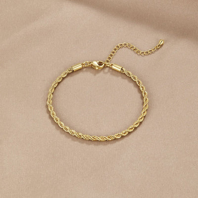 Chic twisted gold bracelet